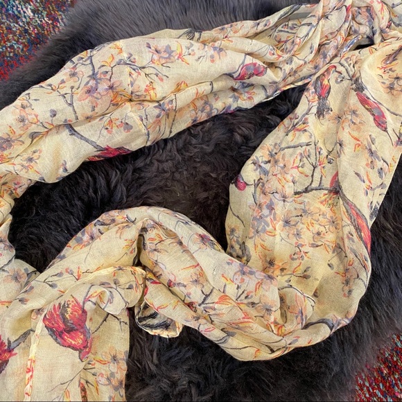 Bird Infinity Scarf - Picture 2 of 4